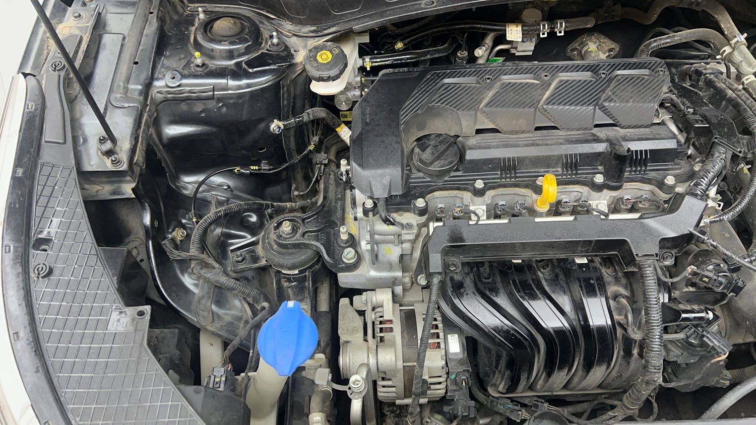 Used 2023 Kia Seltos HTK 1.5 Petrol Manual engine ENGINE RIGHT SIDE VIEW