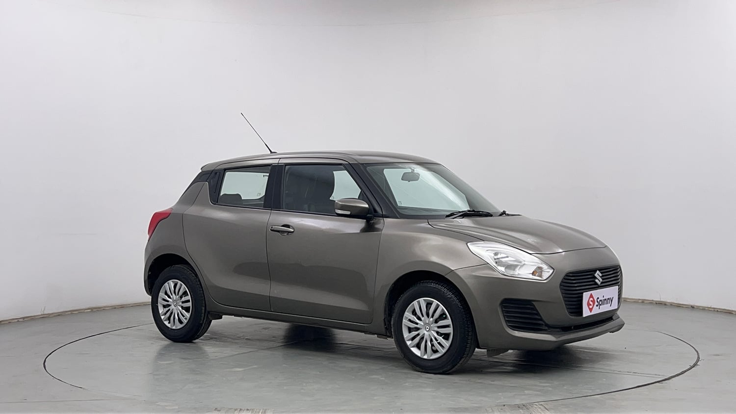 Used 2020 Maruti Suzuki Swift VXi Petrol Manual exterior RIGHT FRONT CORNER VIEW