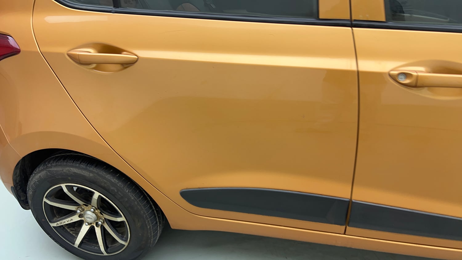 Used 2018 Hyundai Grand i10 Magna 1.2 Kappa VTVT Petrol Manual dents MINOR SCRATCH