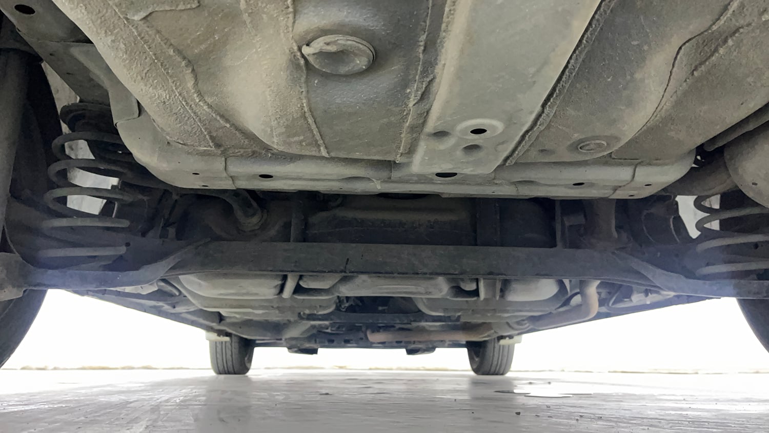 Used 2015 Honda City SV CVT Petrol Automatic extra REAR UNDERBODY VIEW (TAKEN FROM REAR)