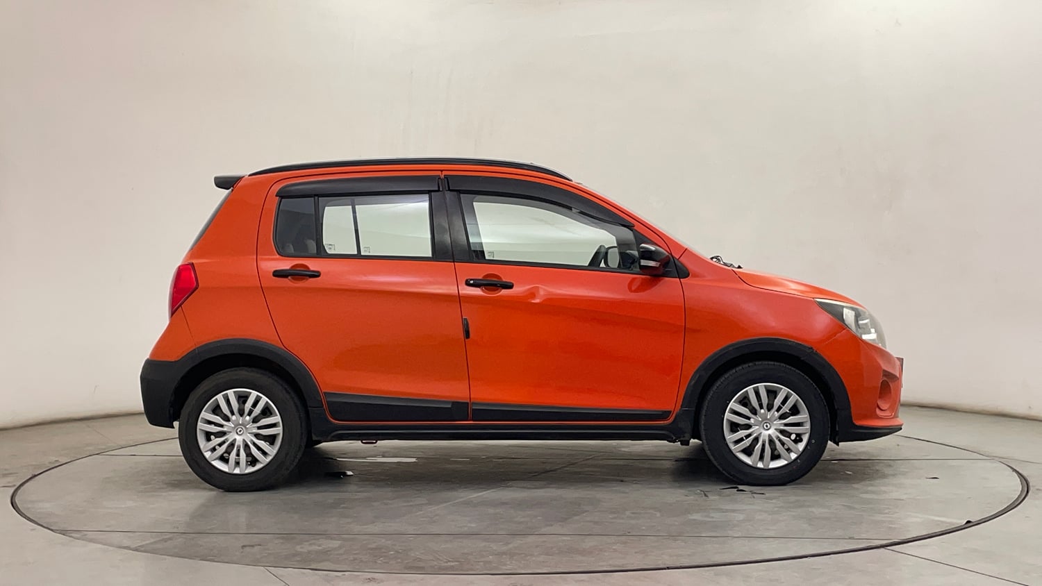 Used 2018 Maruti Suzuki Celerio X Zxi (O) AMT Petrol Automatic exterior RIGHT SIDE VIEW
