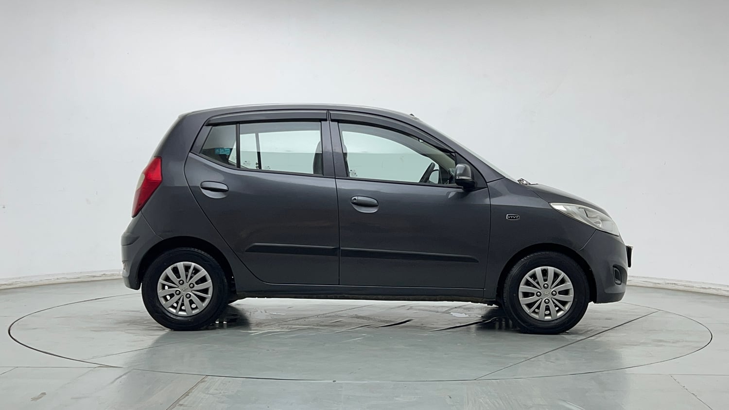Used 2013 Hyundai i10 Magna 1.2 Kappa2 Petrol Manual exterior RIGHT SIDE VIEW