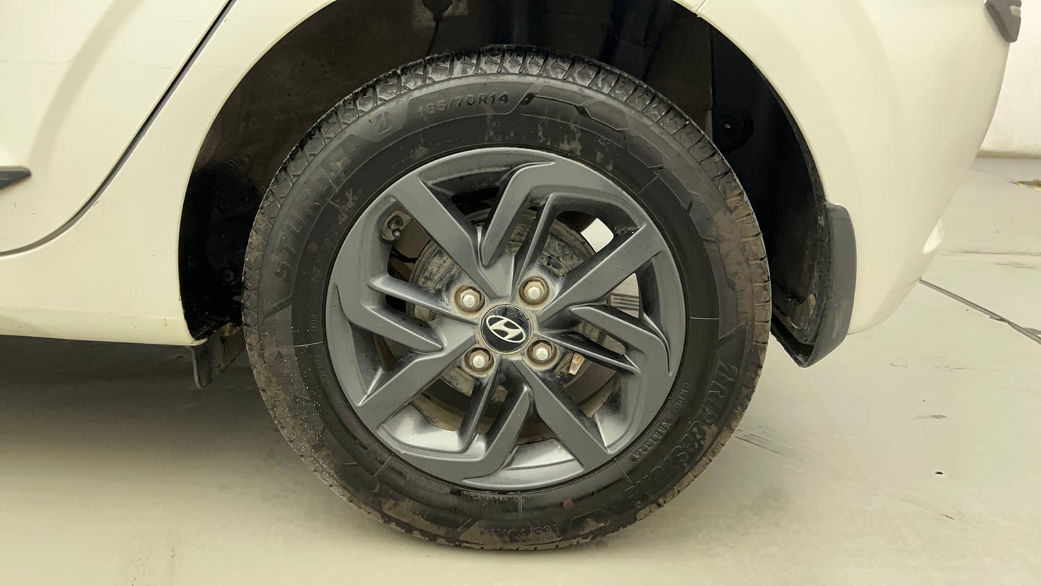 Used 2021 Hyundai Grand i10 Nios Sportz AMT 1.2 Kappa VTVT Petrol Automatic tyres LEFT REAR TYRE RIM VIEW