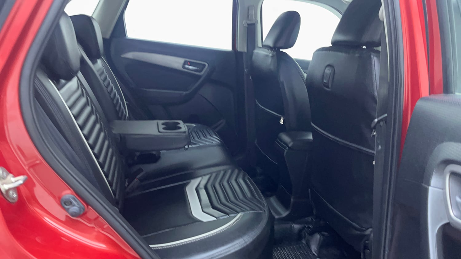 Used 2019 maruti-suzuki Vitara Brezza ZDi Plus Dual Tone AGS Diesel Automatic interior RIGHT SIDE REAR DOOR CABIN VIEW