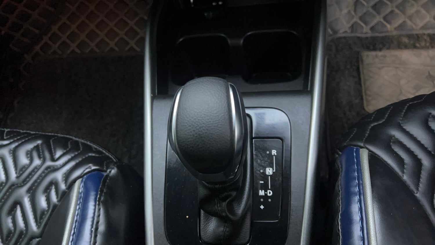 Used 2024 Maruti Suzuki Baleno Alpha AGS Petrol Automatic interior GEAR  KNOB VIEW