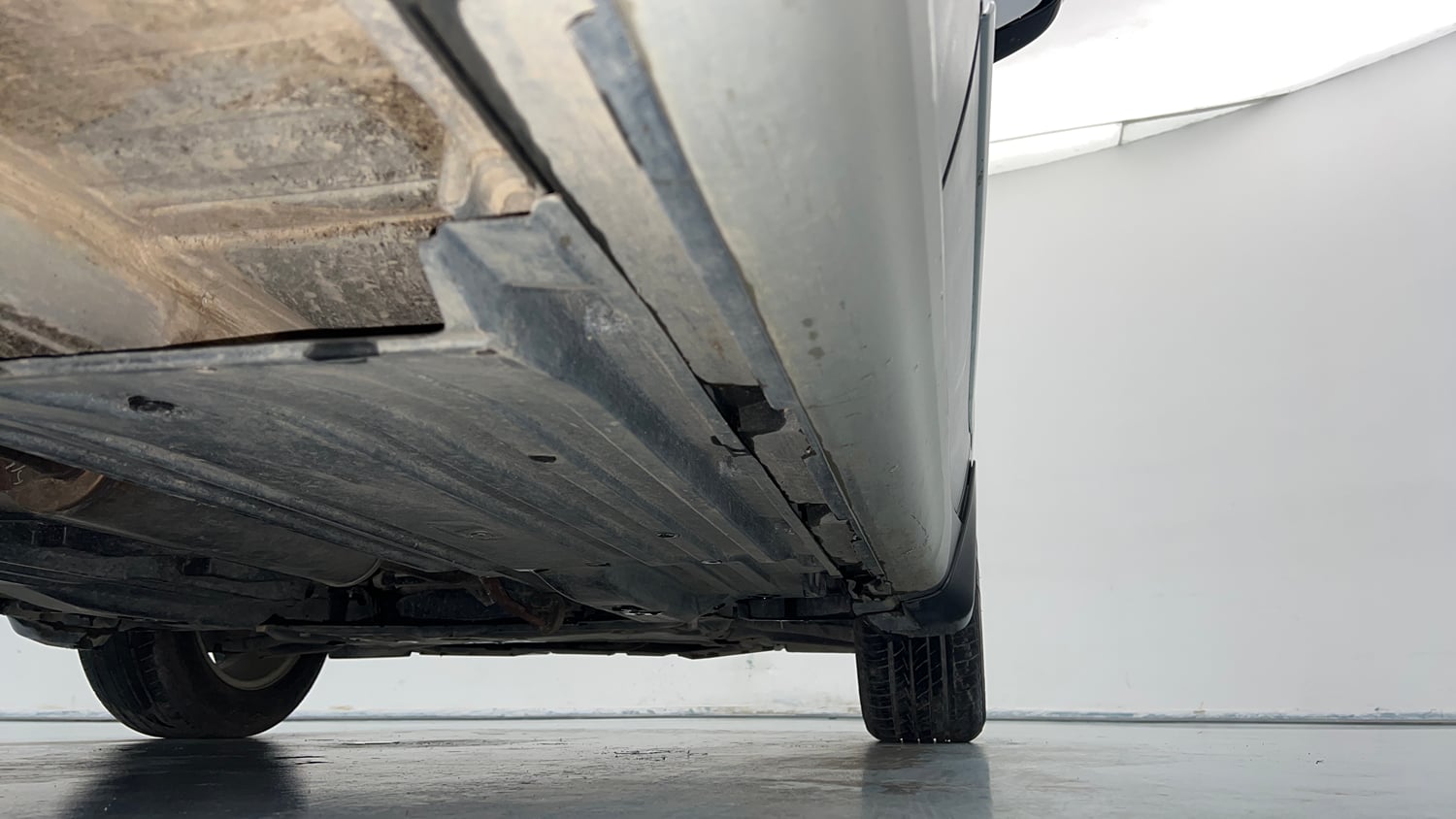 Used 2022 Maruti Suzuki S-Cross Zeta Petrol Manual extra REAR RIGHT UNDERBODY VIEW
