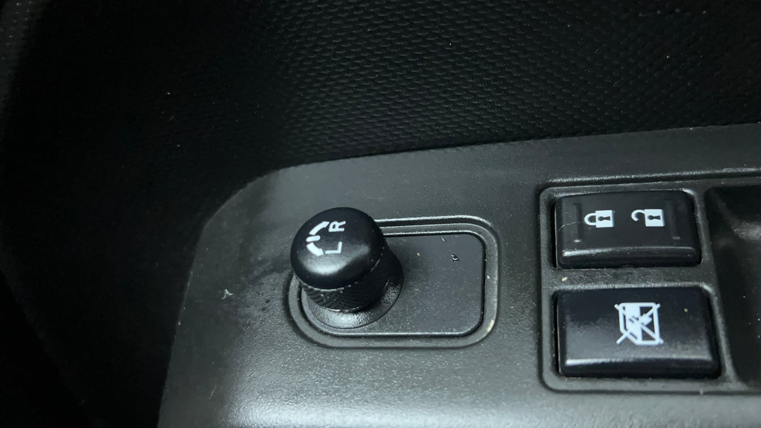 Used 2025 Maruti Suzuki Wagon R VXI 1.0 Petrol Manual top_features Adjustable ORVM