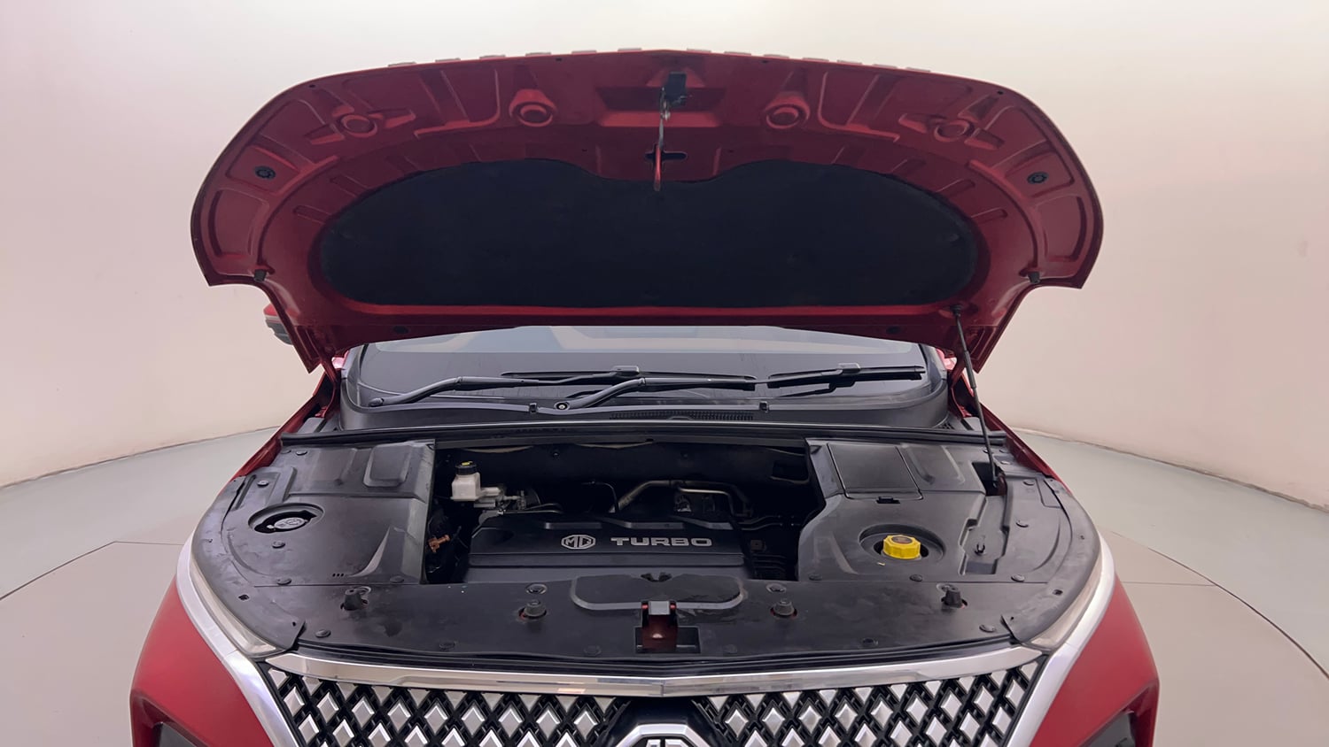 Used 2024 MG Motors Hector Plus Savvy Pro 1.5 Turbo Petrol CVT 7 STR Petrol Automatic engine ENGINE & BONNET OPEN FRONT VIEW