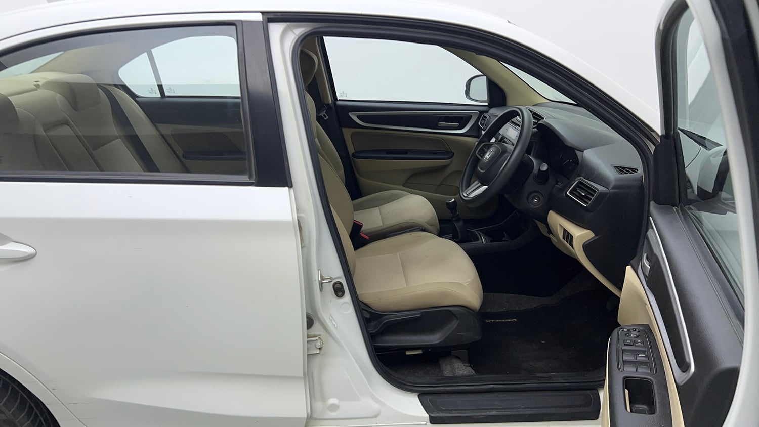 Used 2022 Honda Amaze S MT 1.2 Petrol Petrol Manual interior RIGHT SIDE FRONT DOOR CABIN VIEW