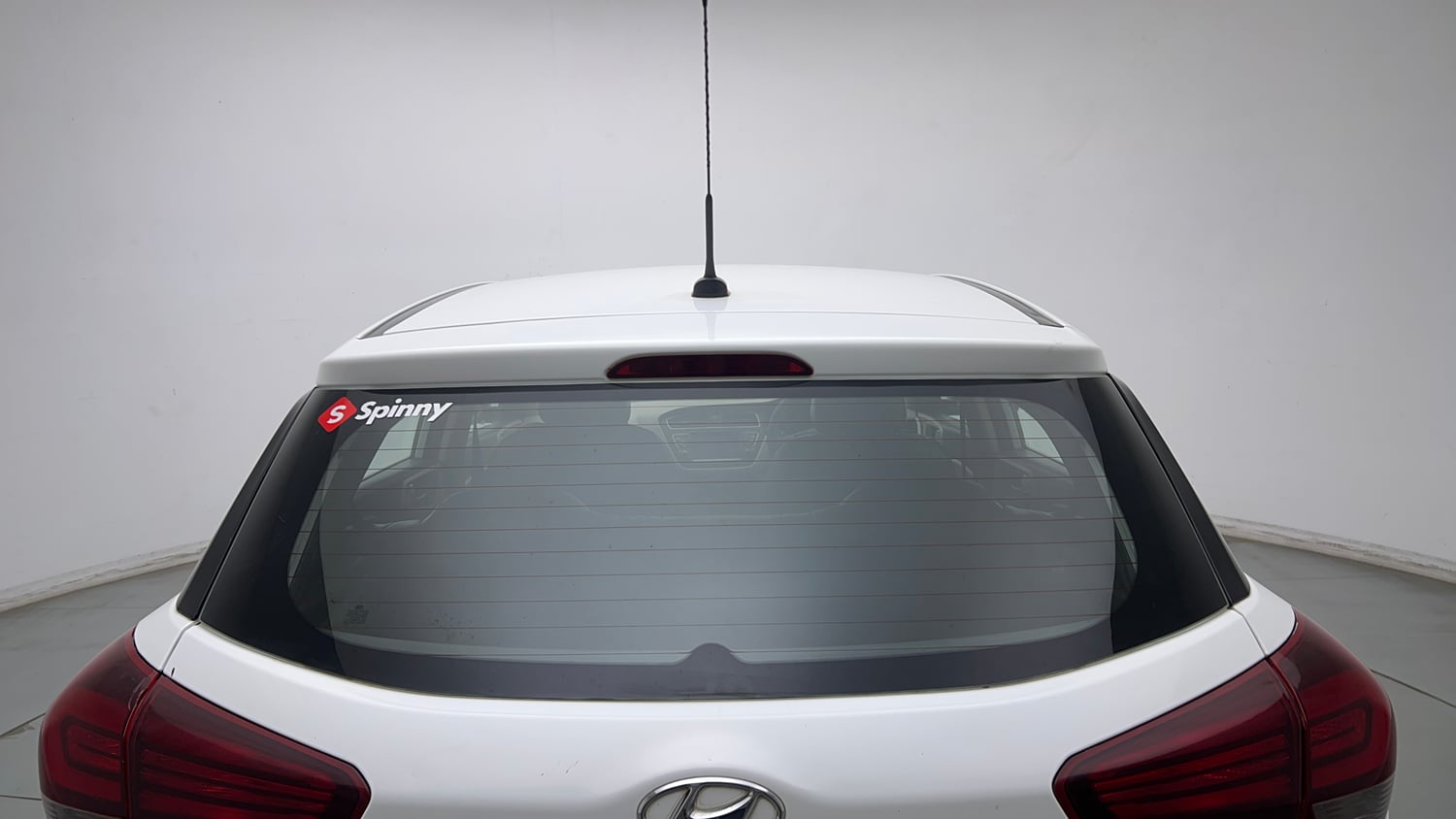Used 2020 Hyundai Elite i20 Sportz Plus 1.2 Petrol Manual exterior BACK WINDSHIELD VIEW