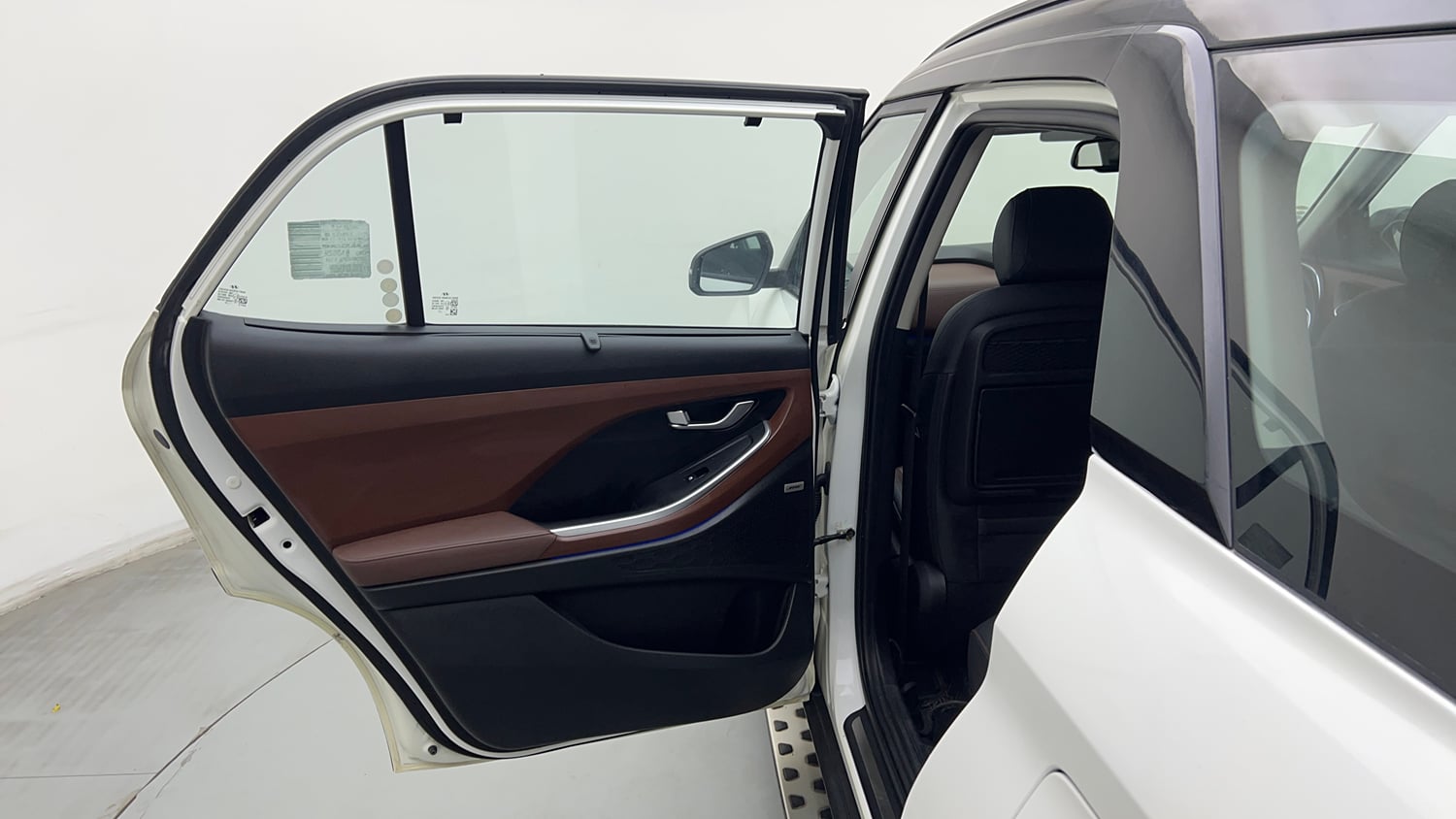 Used 2022 Hyundai Alcazar Signature (O) 6 STR 2.0 Petrol AT Dual Tone Petrol Automatic interior LEFT REAR DOOR OPEN VIEW