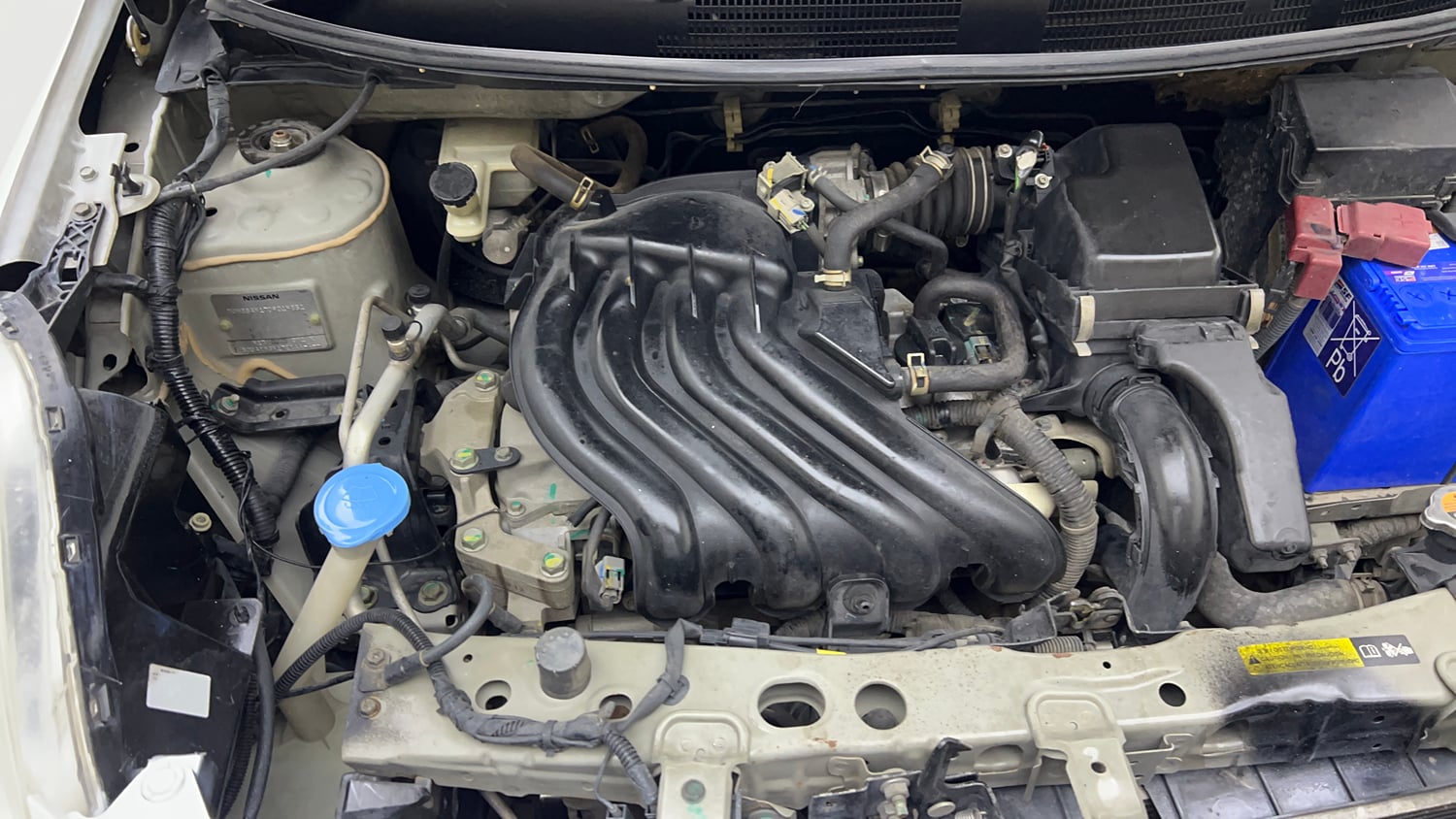 Used 2013 Nissan Sunny XL Petrol Manual engine ENGINE RIGHT SIDE VIEW