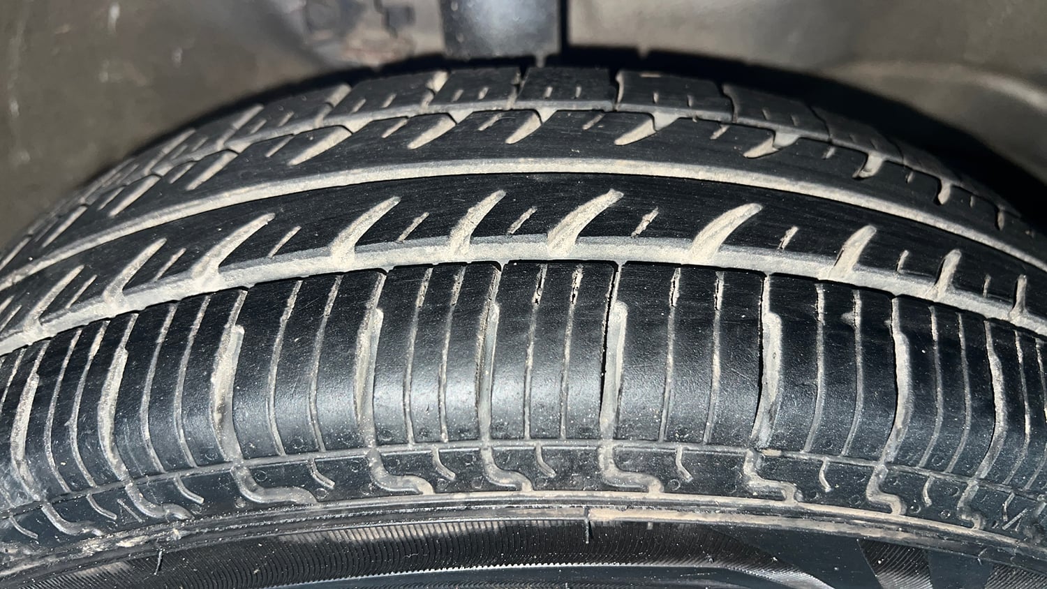 Used 2017 Maruti Suzuki Wagon R 1.0 LXI CNG (outside fitted) Cng Manual tyres RIGHT FRONT TYRE TREAD VIEW