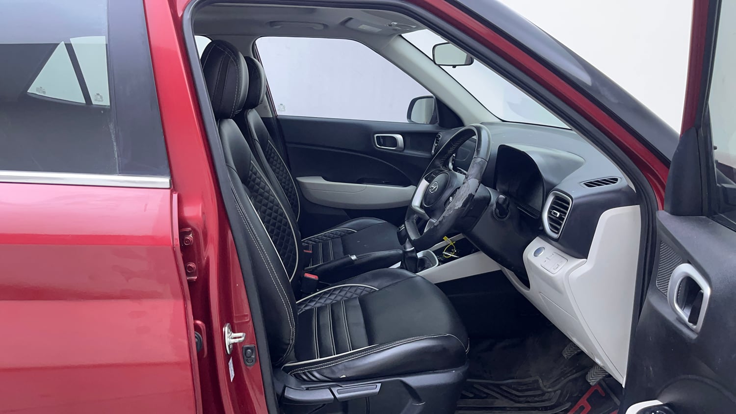 Used 2023 Hyundai Venue SX 1.5 CRDi Diesel Manual interior RIGHT SIDE FRONT DOOR CABIN VIEW