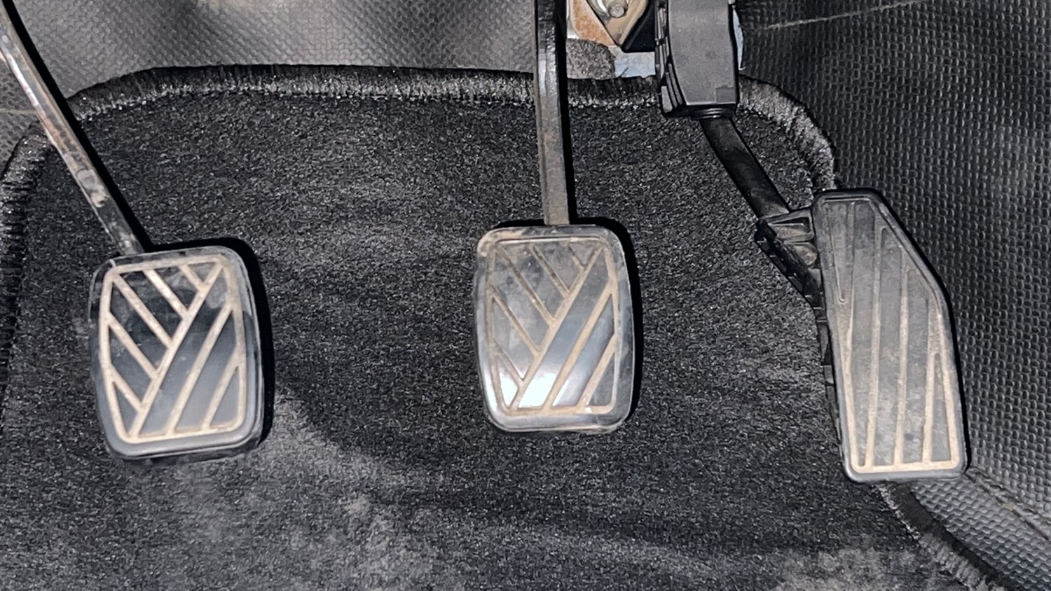 Used 2020 Maruti Suzuki Swift VXi Petrol Manual interior PEDALS VIEW