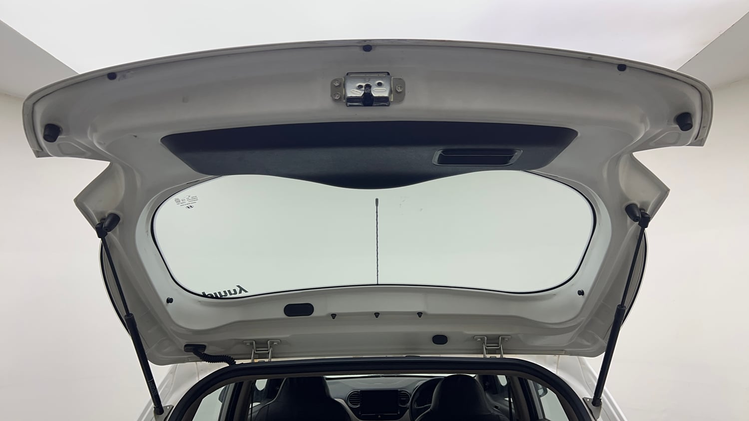 Used 2016 Hyundai Grand i10 Magna AT 1.2 Kappa VTVT Petrol Automatic interior DICKY DOOR OPEN VIEW