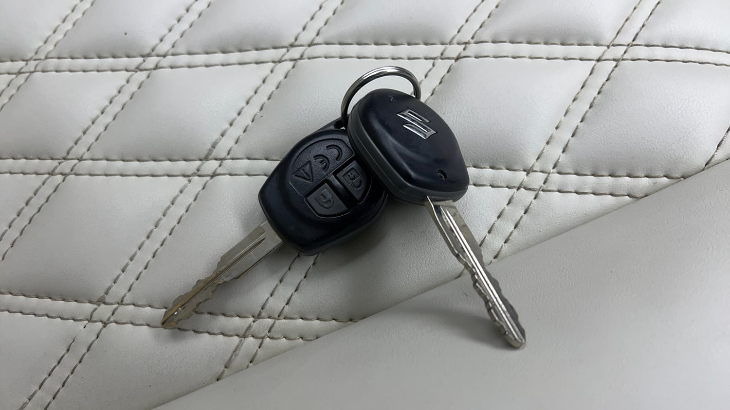 Used 2025 Maruti Suzuki Swift VXi CNG Cng Manual extra CAR KEY VIEW