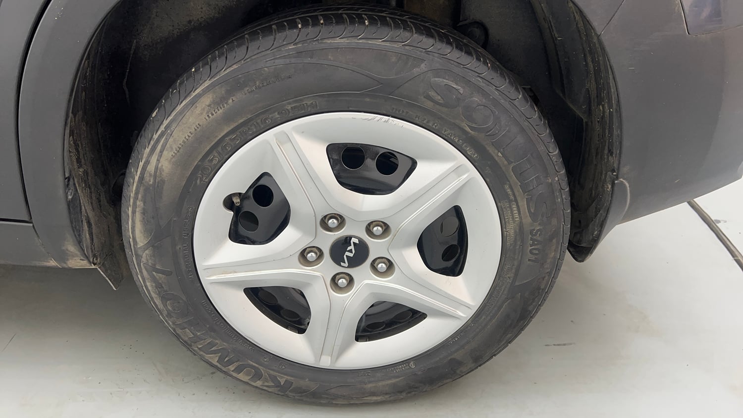 Used 2023 Kia Seltos HTK 1.5 Petrol Manual tyres LEFT REAR TYRE RIM VIEW