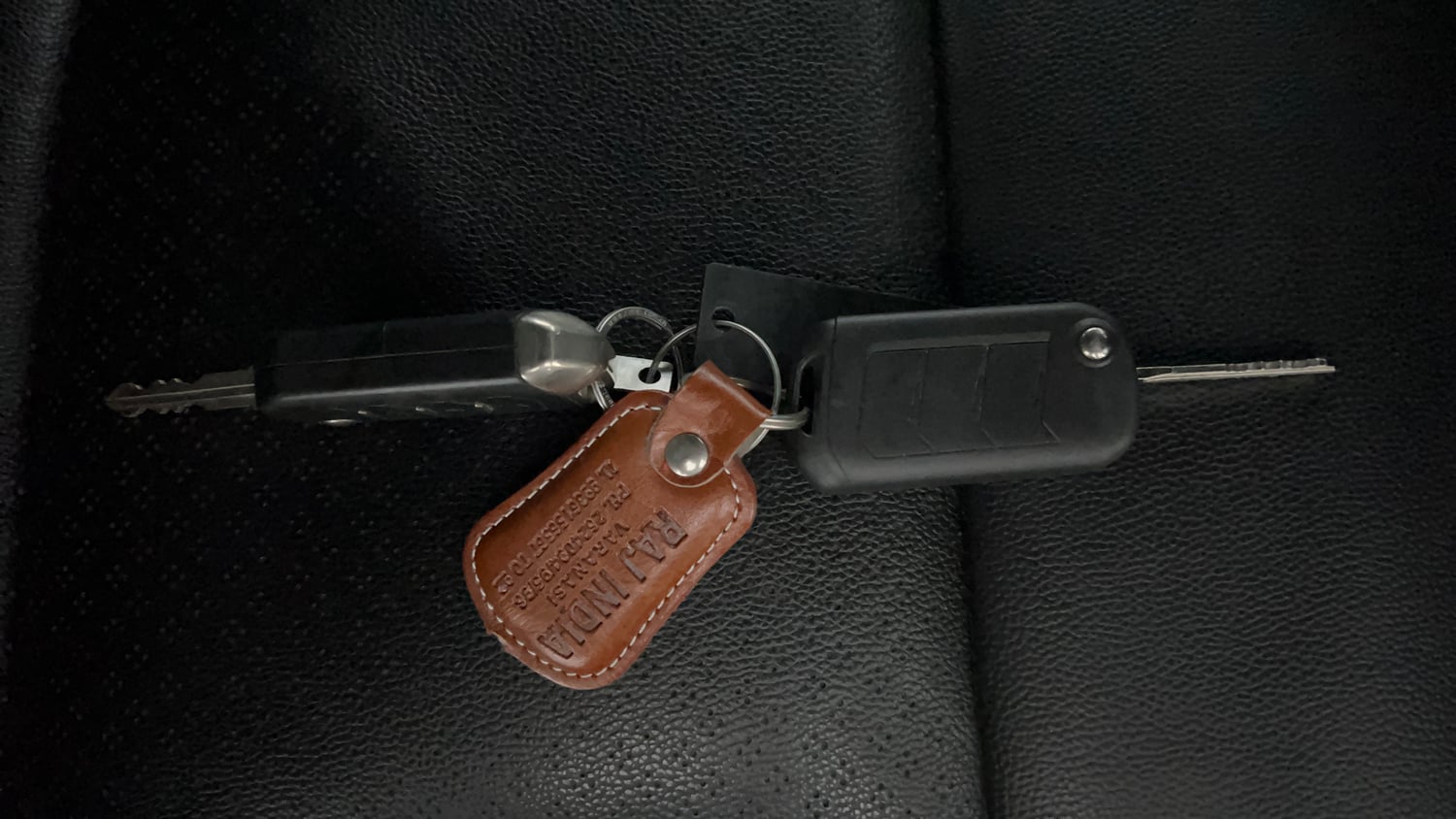 Used 2021 mahindra Thar LX Hard Top Petrol MT 4WD Petrol Manual extra CAR KEY VIEW