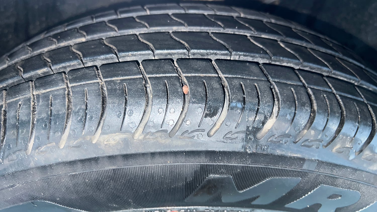 Used 2025 Maruti Suzuki Wagon R VXI 1.0 Petrol Manual tyres RIGHT FRONT TYRE TREAD VIEW