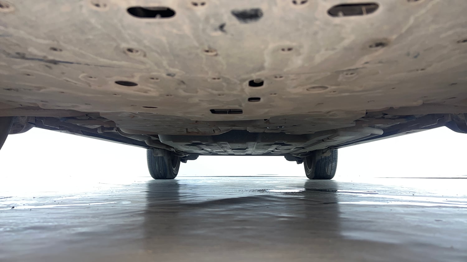 Used 2024 Honda Elevate ZX MT Petrol Manual extra FRONT LEFT UNDERBODY VIEW