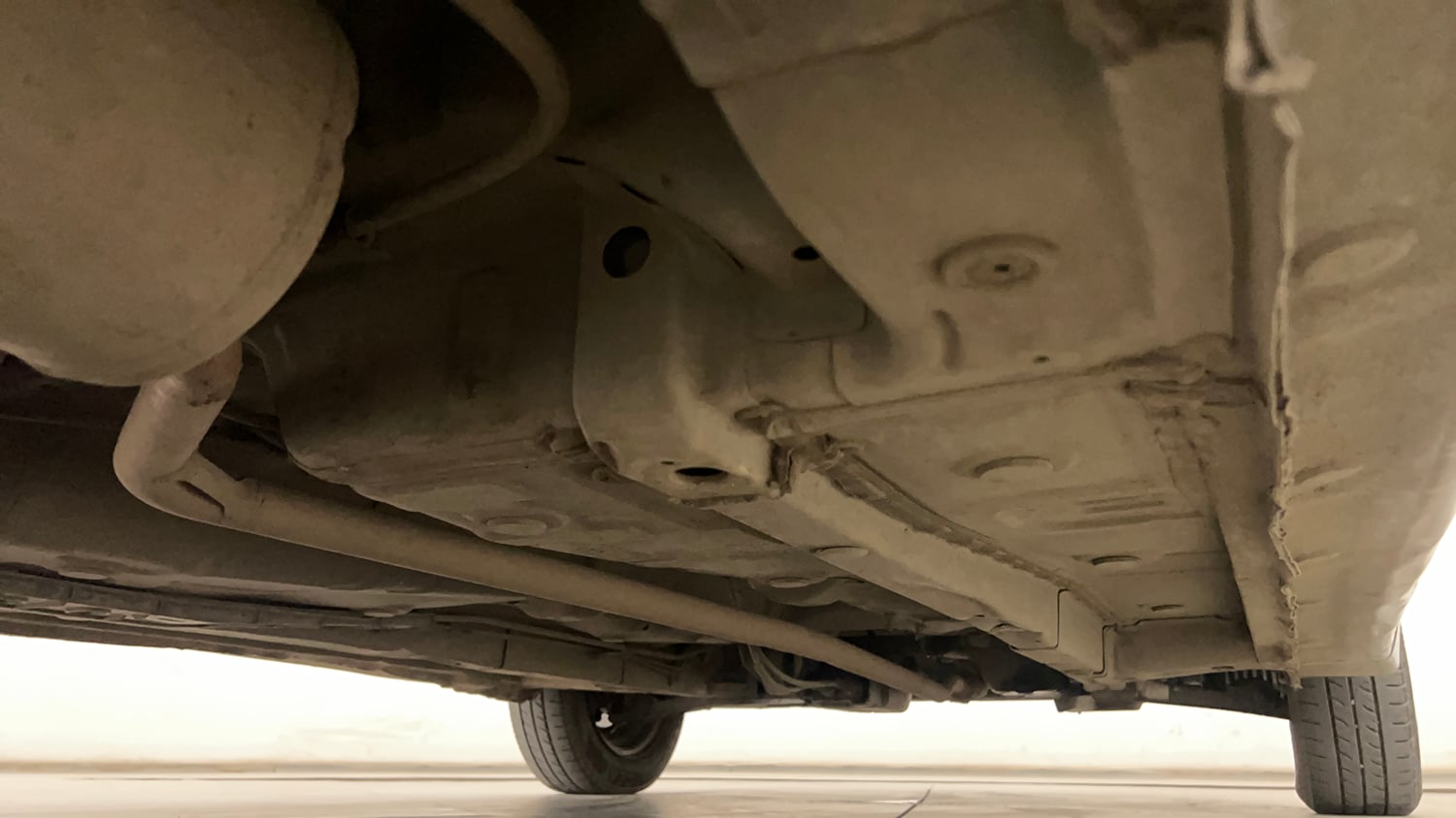 Used 2017 Hyundai Eon Magna + Petrol Manual extra REAR RIGHT UNDERBODY VIEW