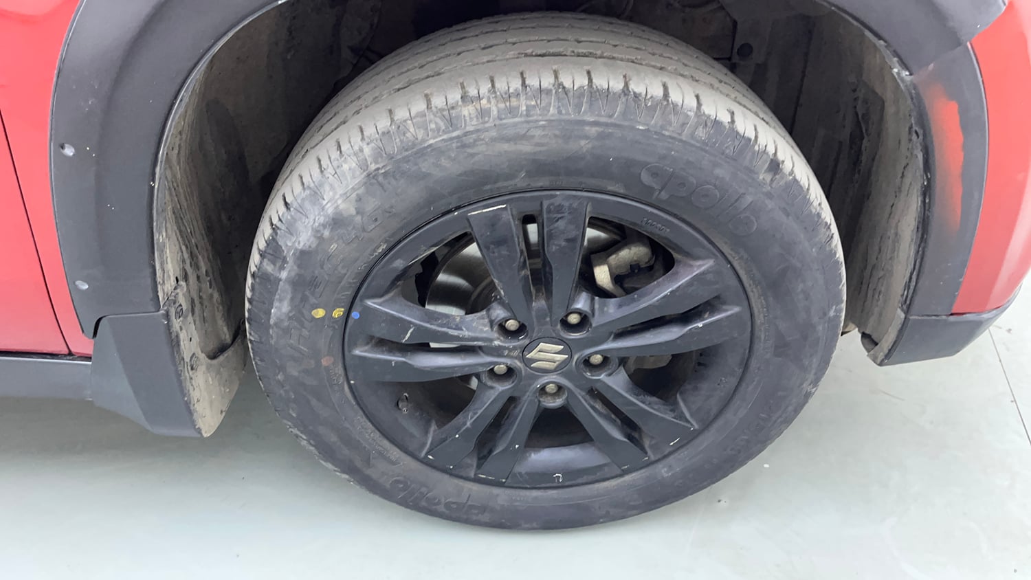 Used 2019 maruti-suzuki Vitara Brezza ZDi Plus Dual Tone AGS Diesel Automatic tyres RIGHT FRONT TYRE RIM VIEW