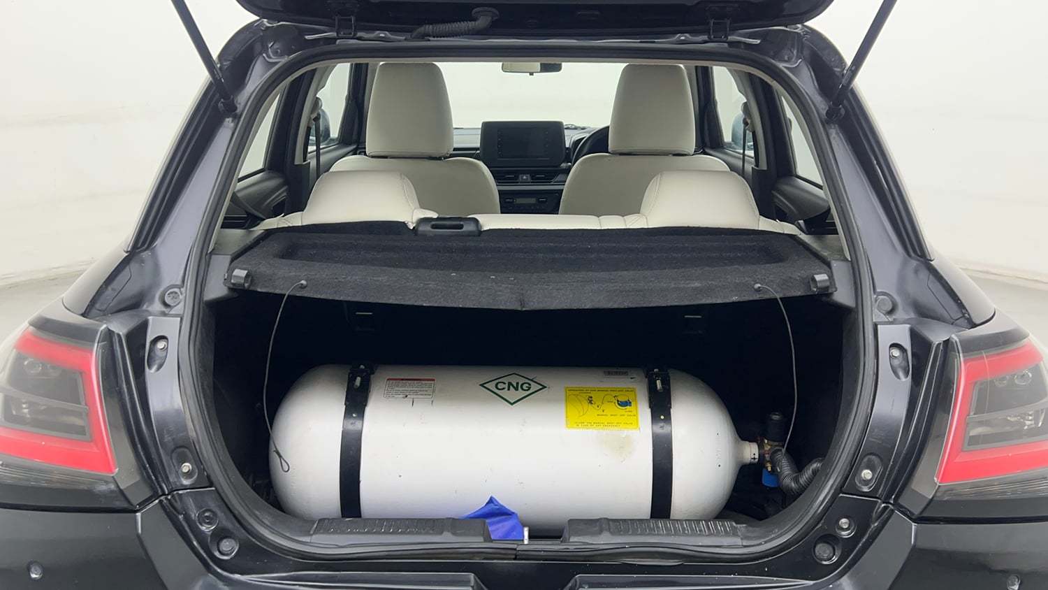 Used 2025 Maruti Suzuki Swift VXi CNG Cng Manual interior DICKY INSIDE VIEW