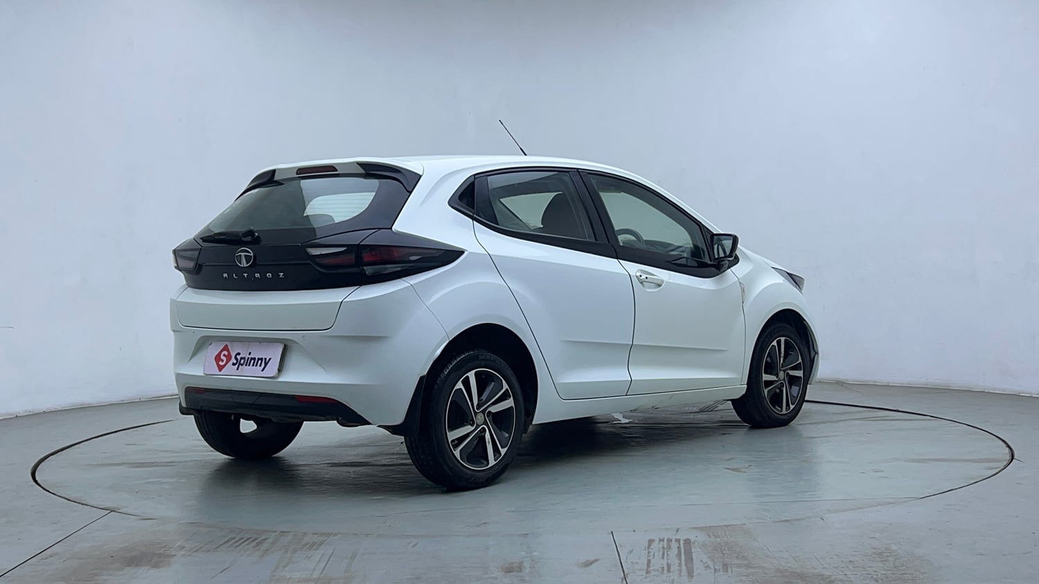 Used 2021 Tata Altroz XZ Petrol Petrol Manual exterior RIGHT REAR CORNER VIEW