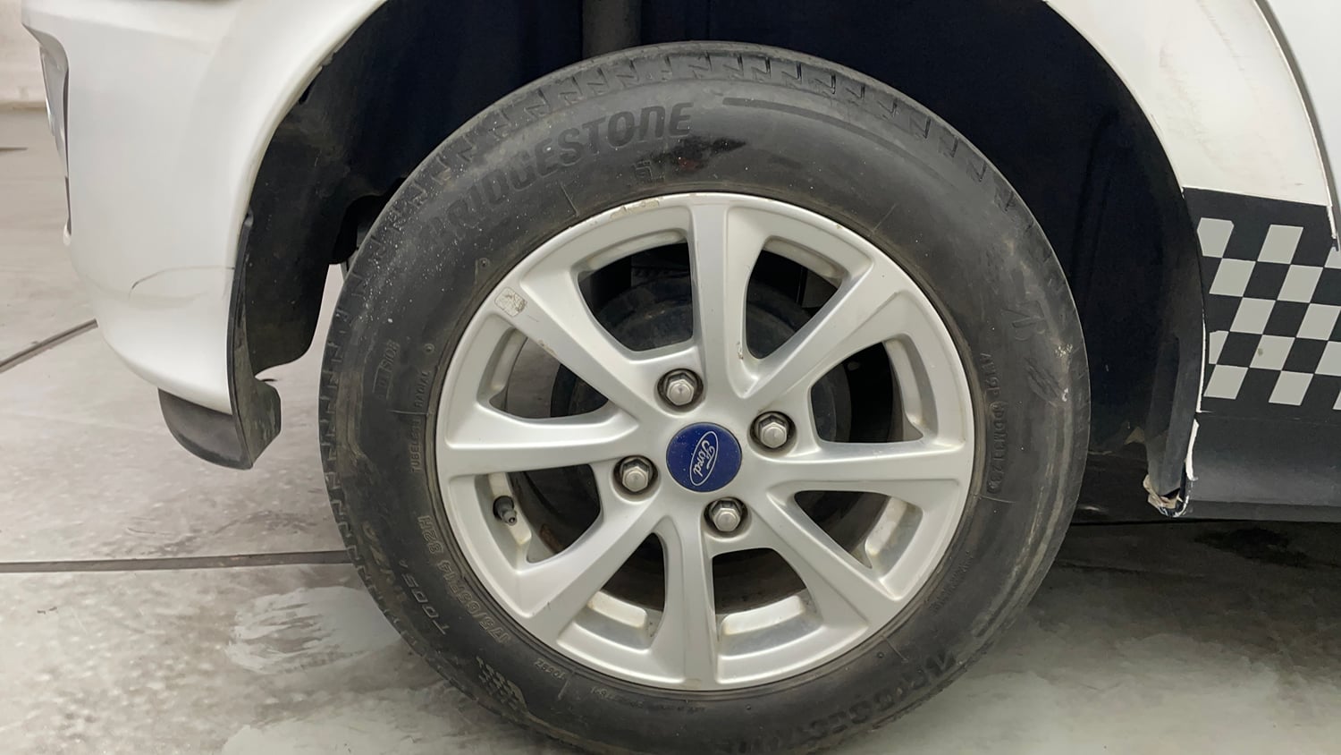 Used 2019 Ford Figo Titanium 1.5 Ti-VCT AT Petrol Automatic tyres RIGHT REAR TYRE RIM VIEW