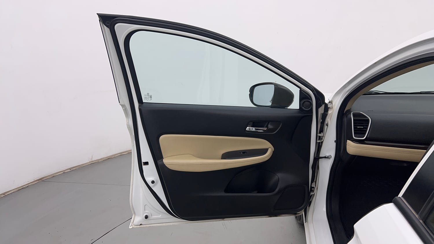 Used 2023 Honda City ZX Petrol CVT Petrol Automatic interior LEFT FRONT DOOR OPEN VIEW