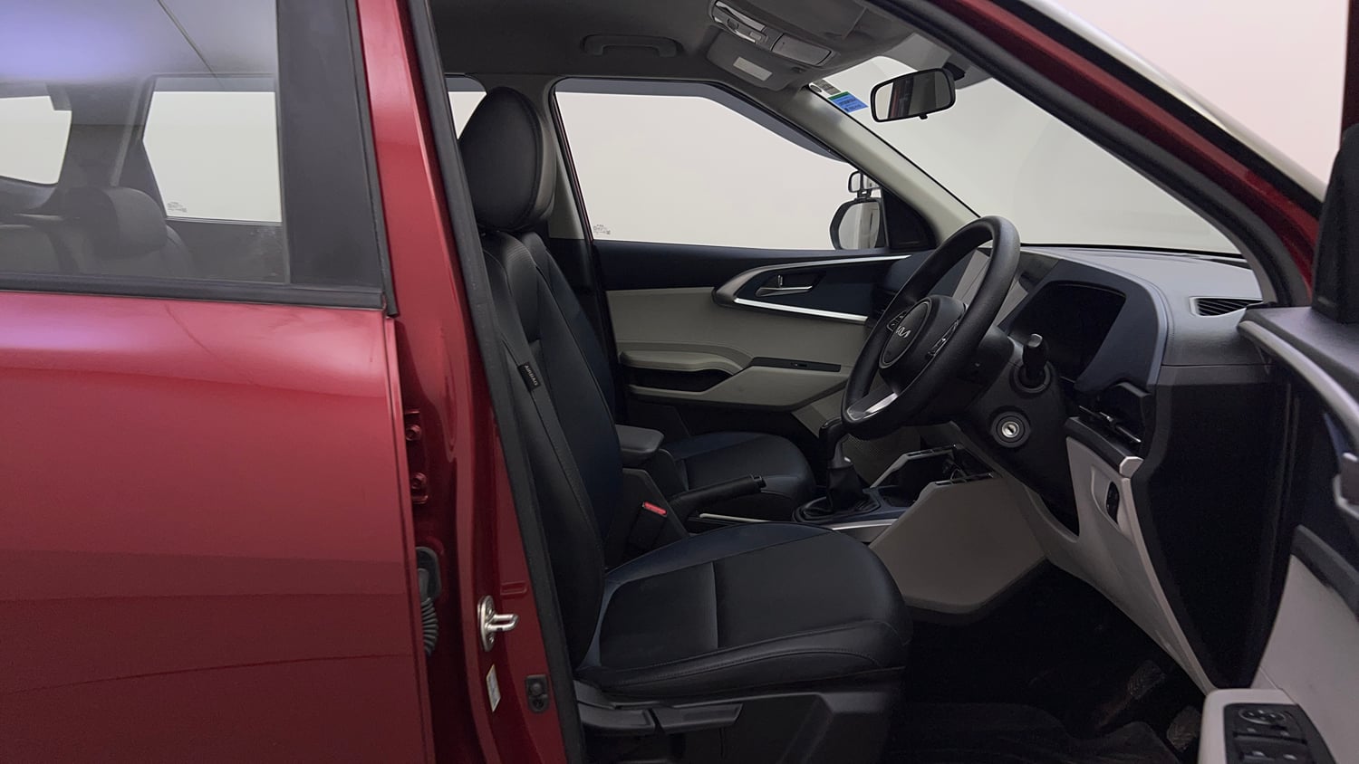 Used 2025 Kia Carens Premium (O) 1.5 Petrol 7 STR Petrol Manual interior RIGHT SIDE FRONT DOOR CABIN VIEW