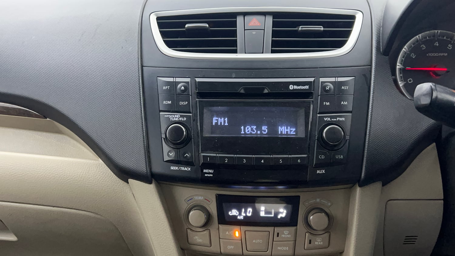 Used 2015 Maruti Suzuki Swift Dzire ZXI Petrol Manual interior MUSIC SYSTEM & AC CONTROL VIEW