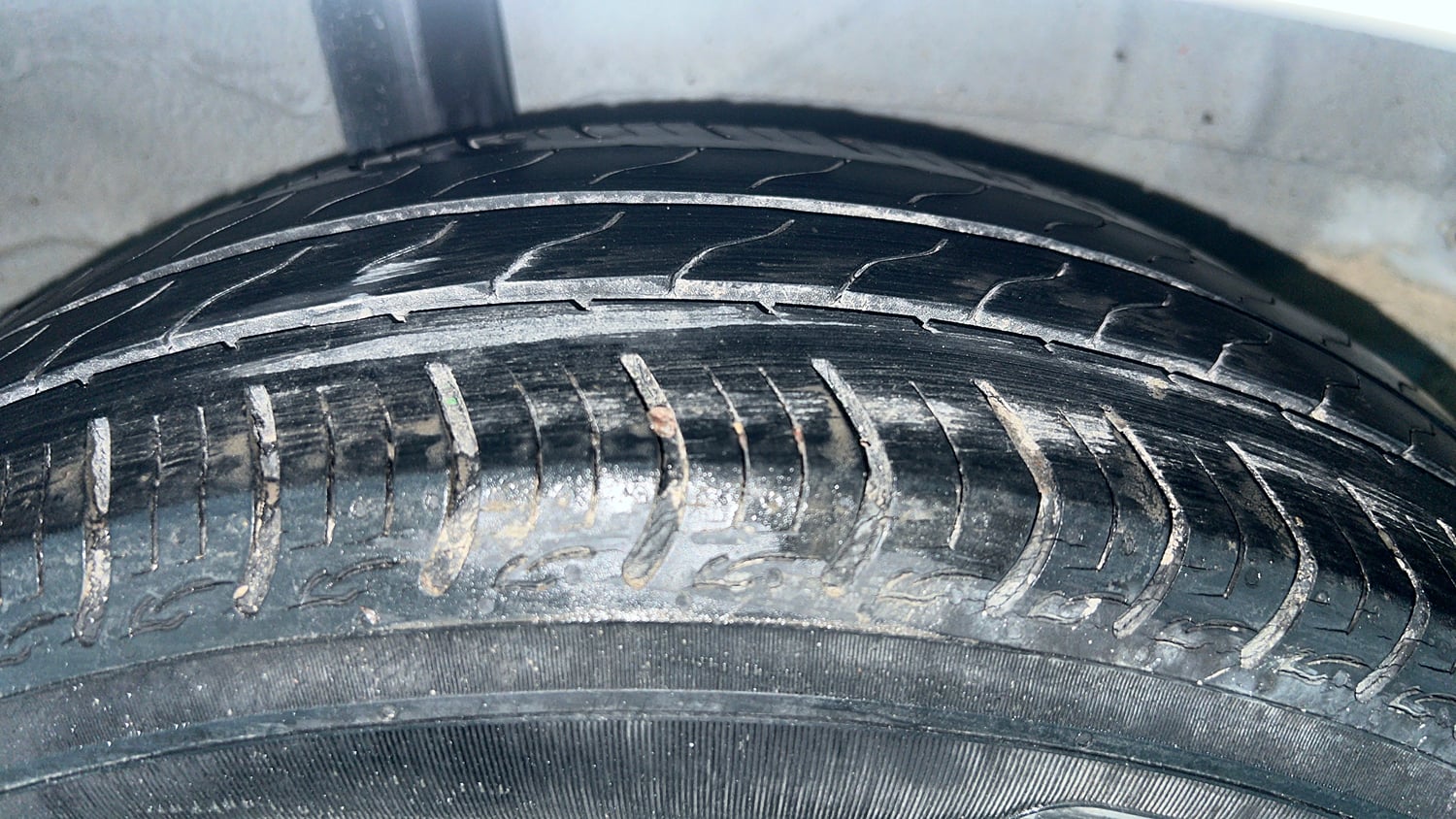 Used 2019 Honda Amaze 1.2 V MT Petrol Petrol Manual tyres RIGHT REAR TYRE TREAD VIEW