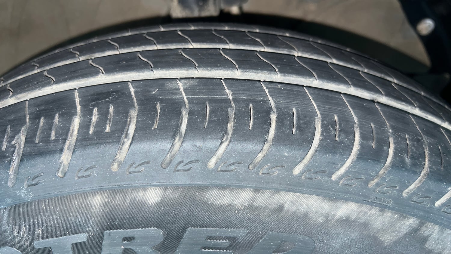 Used 2025 Maruti Suzuki Swift VXi CNG Cng Manual tyres RIGHT FRONT TYRE TREAD VIEW