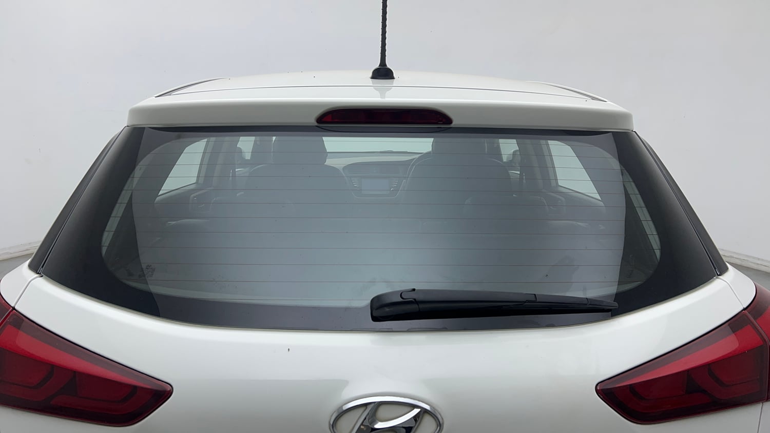 Used 2016 Hyundai Elite i20 Asta 1.2 (O) Petrol Manual exterior BACK WINDSHIELD VIEW