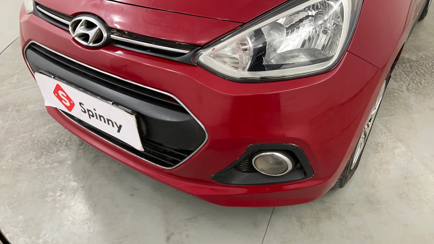 Used 2015 Hyundai Xcent S 1.2 Petrol Manual dents MINOR SCRATCH