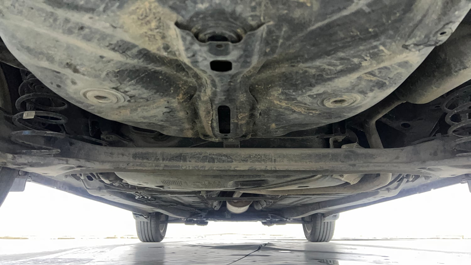 Used 2016 Maruti Suzuki Baleno Alpha 1.2 Petrol Manual extra REAR UNDERBODY VIEW (TAKEN FROM REAR)