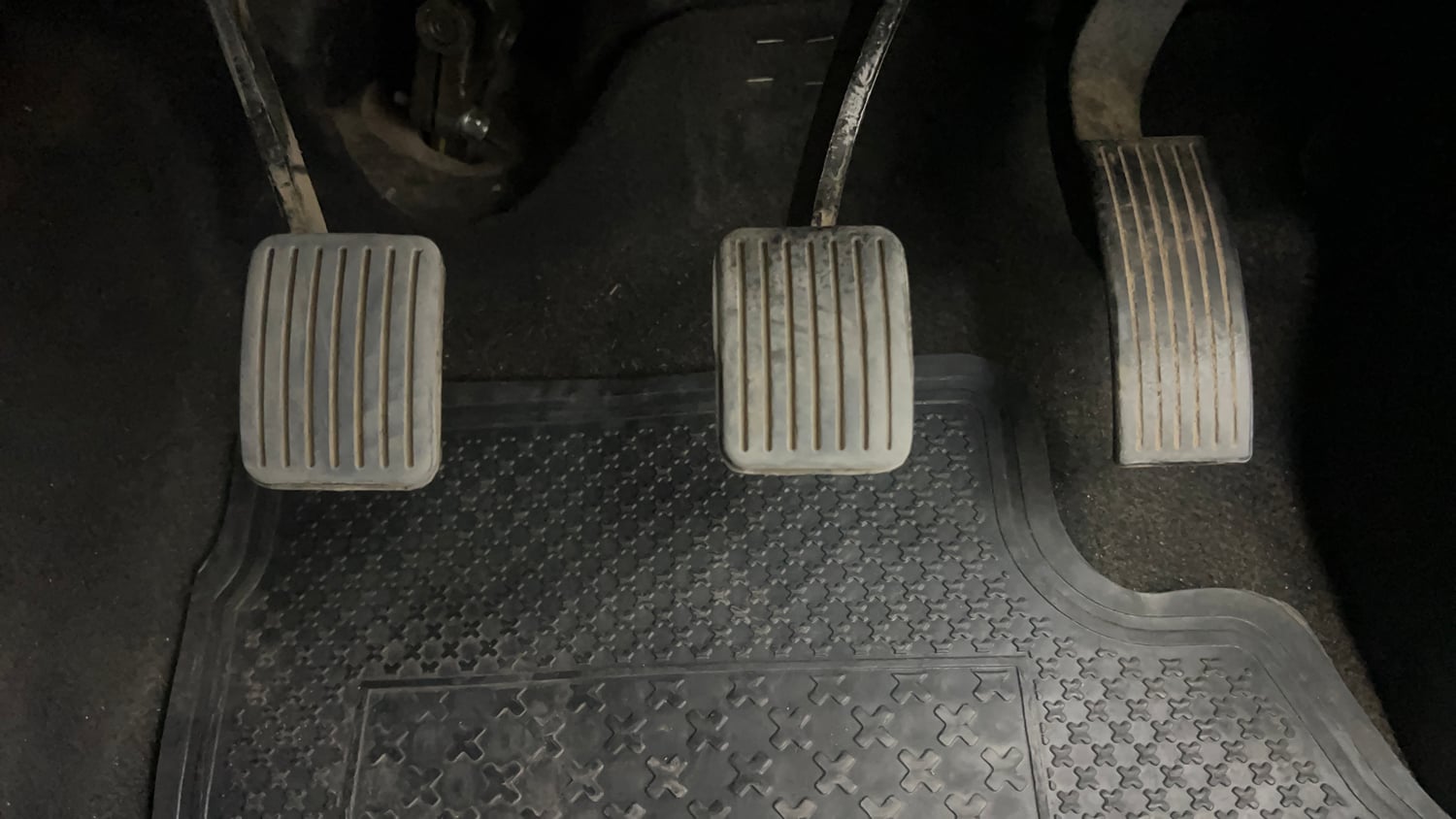 Used 2015 Hyundai Xcent S 1.2 (O) Petrol Manual interior PEDALS VIEW