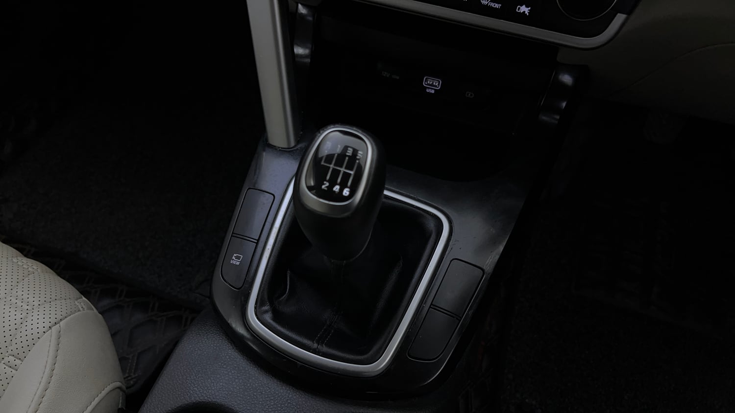 Used 2022 Kia Seltos HTX 1.5 Petrol Manual interior GEAR  KNOB VIEW
