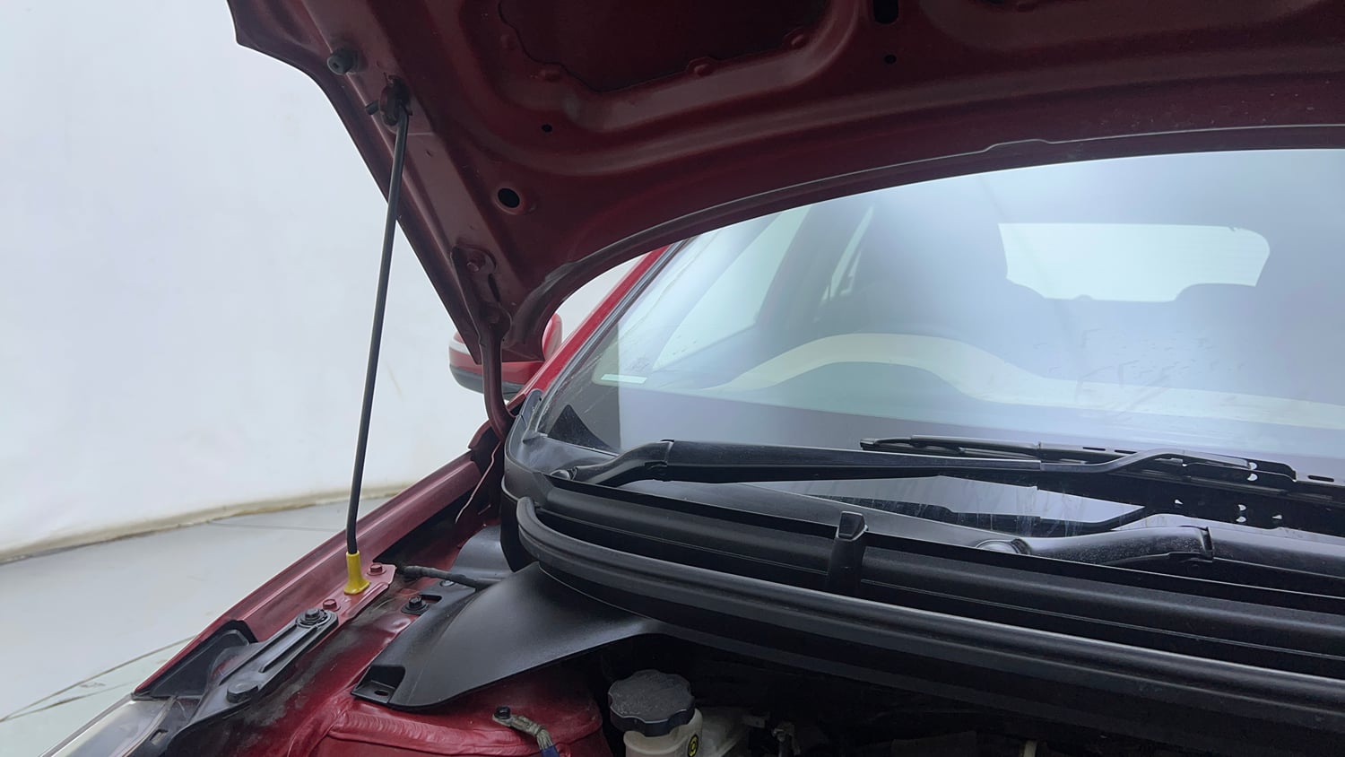 Used 2017 Hyundai Elite i20 Asta 1.2 Petrol Manual engine ENGINE RIGHT SIDE HINGE & APRON VIEW