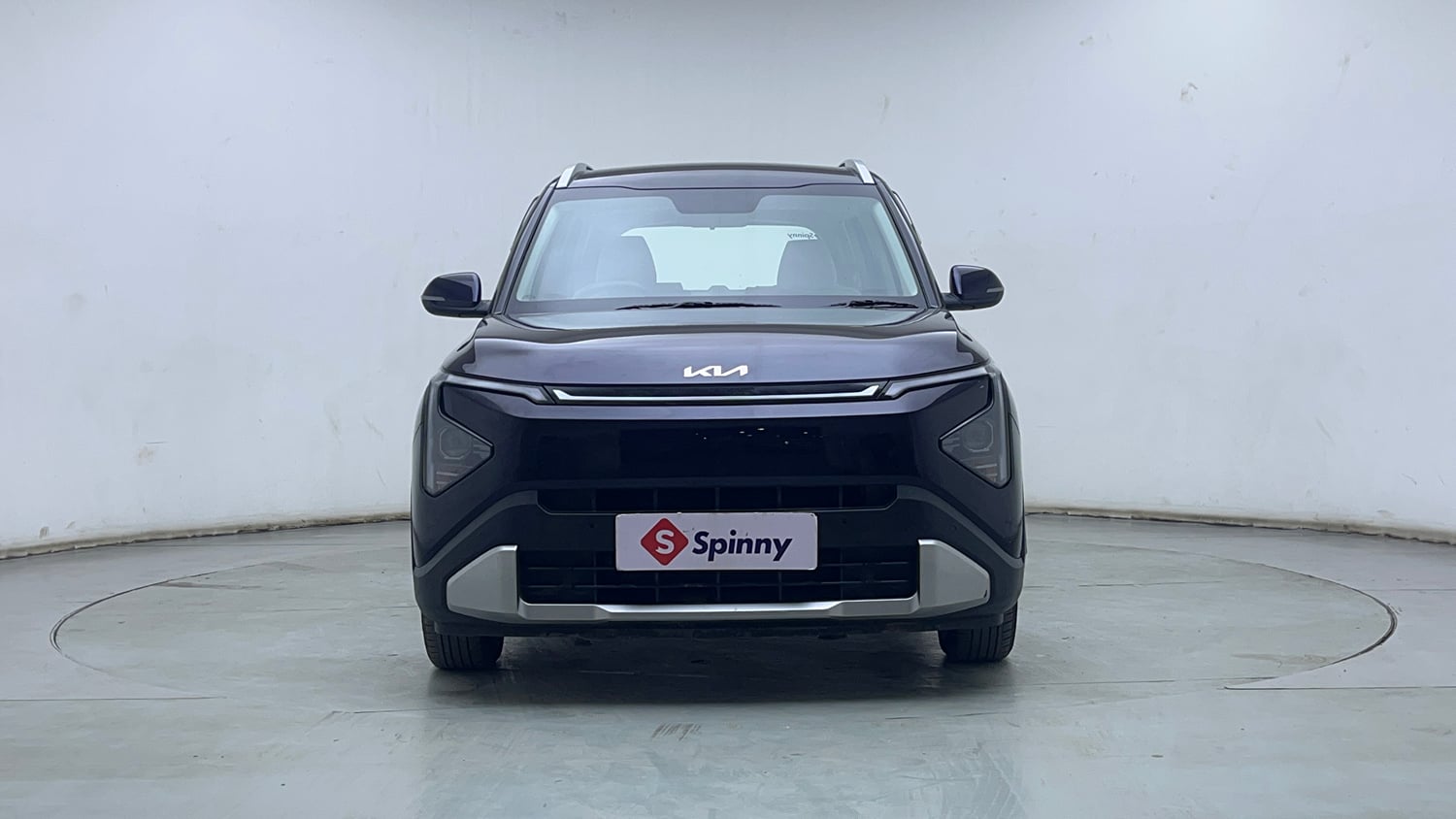 Used 2025 Kia Carens Clavis HTK 1.5 Petrol MT Petrol Manual exterior FRONT VIEW