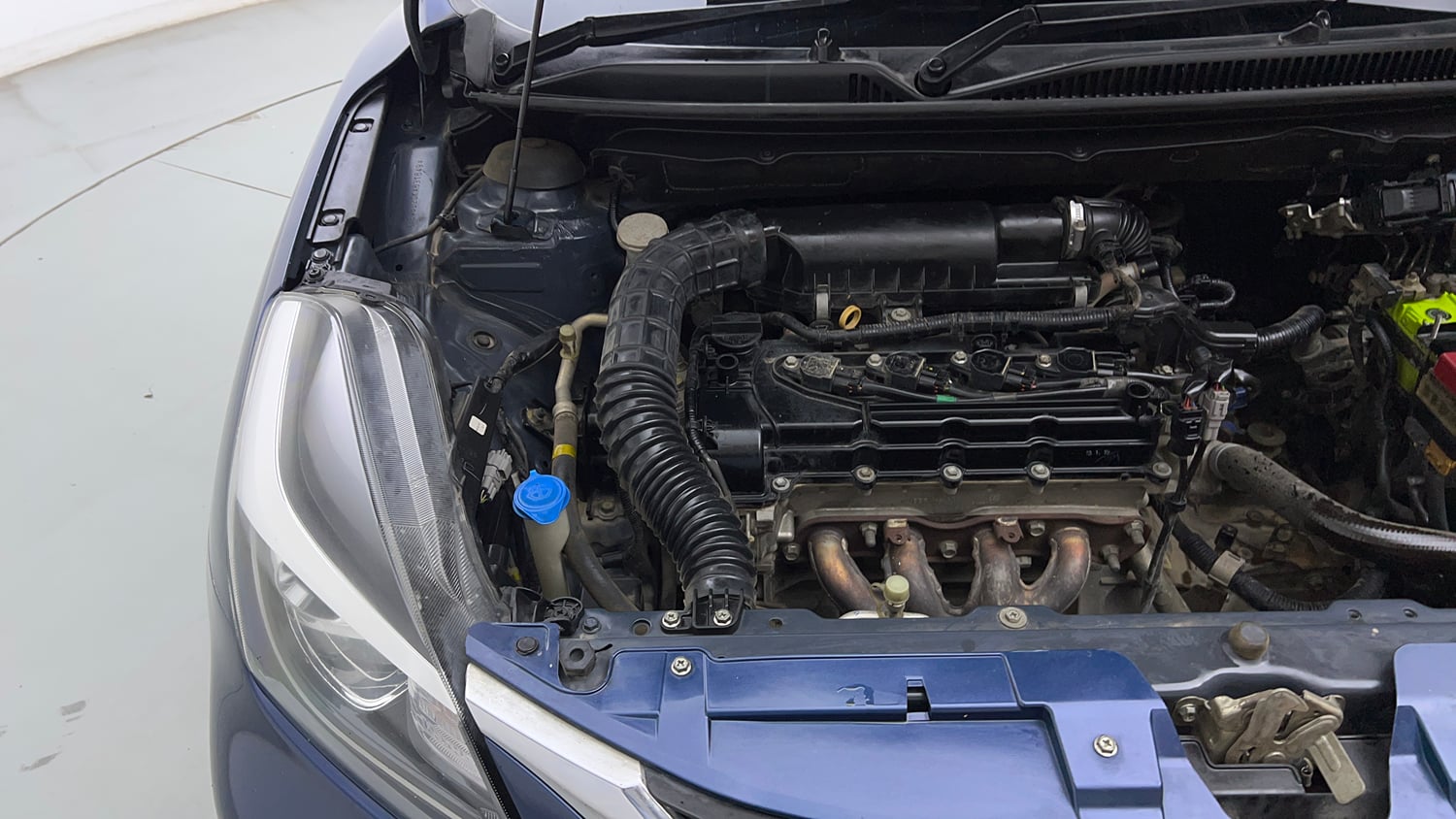 Used 2019 Maruti Suzuki Baleno Delta Petrol Manual engine ENGINE RIGHT SIDE VIEW