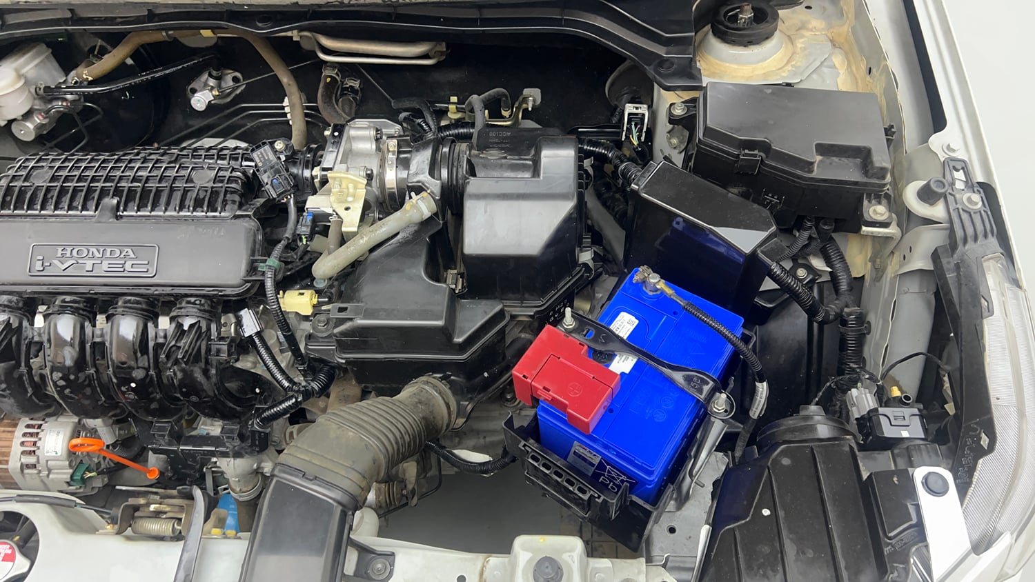 Used 2019 Honda Amaze 1.2 V MT Petrol Petrol Manual engine ENGINE LEFT SIDE VIEW