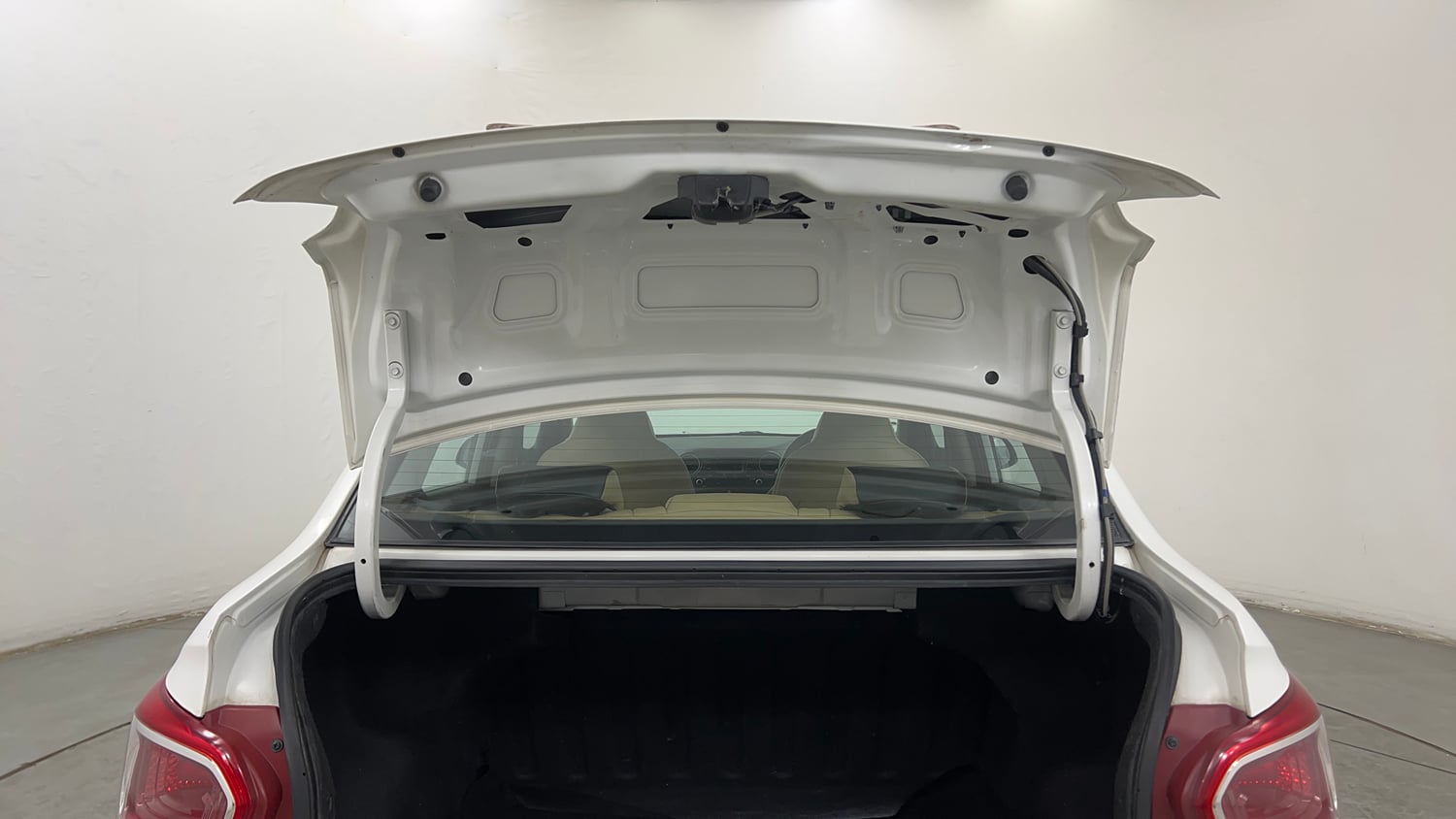 Used 2015 Hyundai Xcent S 1.2 (O) Petrol Manual interior DICKY DOOR OPEN VIEW