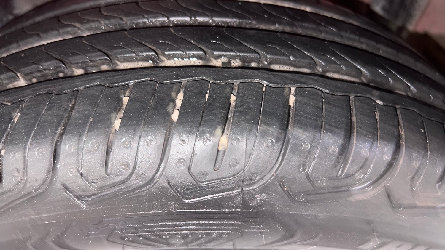 Used 2016 Tata Tiago Revotron XZ w/o Alloy Petrol Manual tyres LEFT REAR TYRE TREAD VIEW