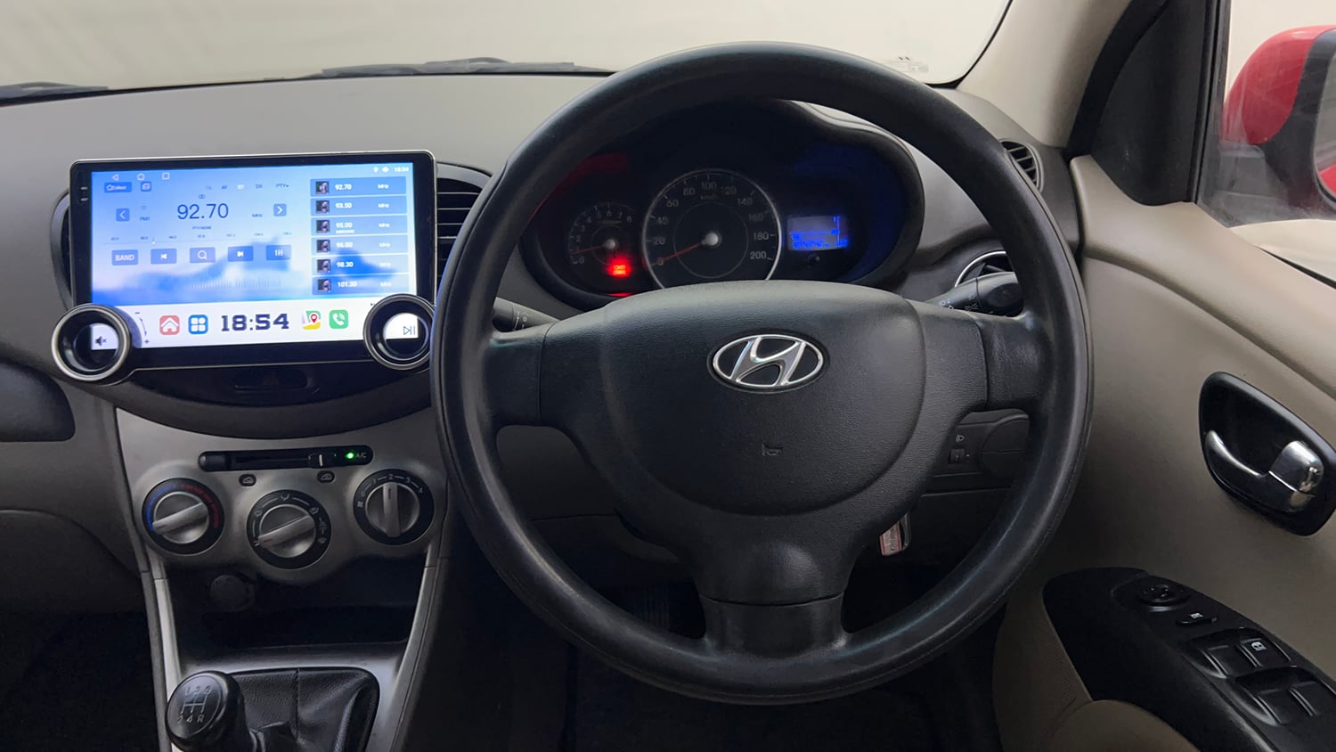 Used 2013 Hyundai i10 Magna 1.2 Kappa2 Petrol Manual interior STEERING VIEW