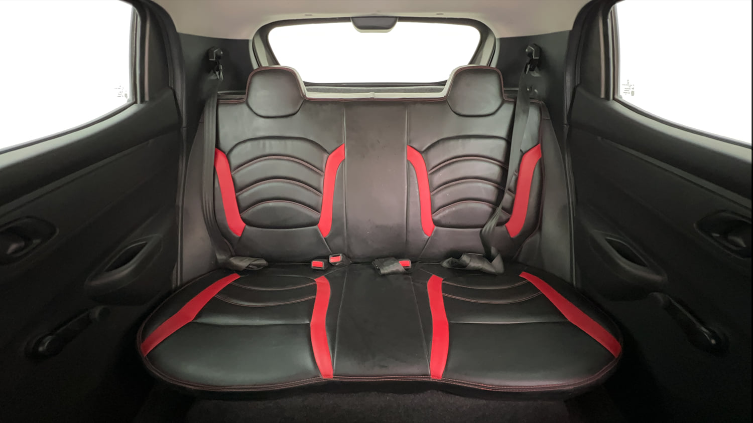 Used 2016 Renault Kwid RXT CNG (Outside Fitted) Cng Manual interior REAR SEAT CONDITION VIEW