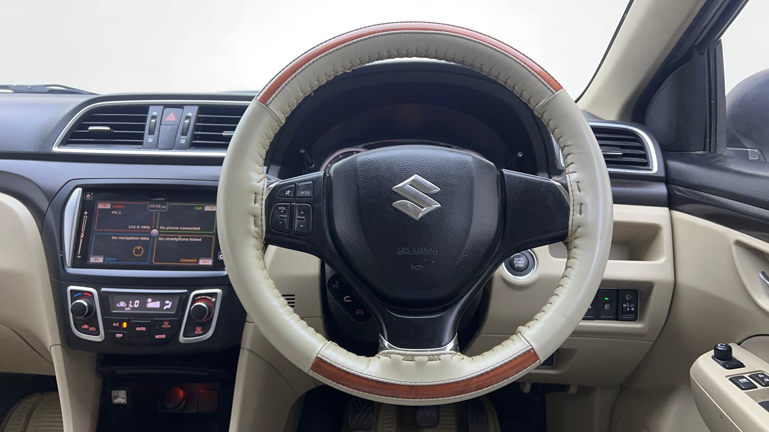 Used 2015 Maruti Suzuki Ciaz ZXi Petrol Manual interior STEERING VIEW