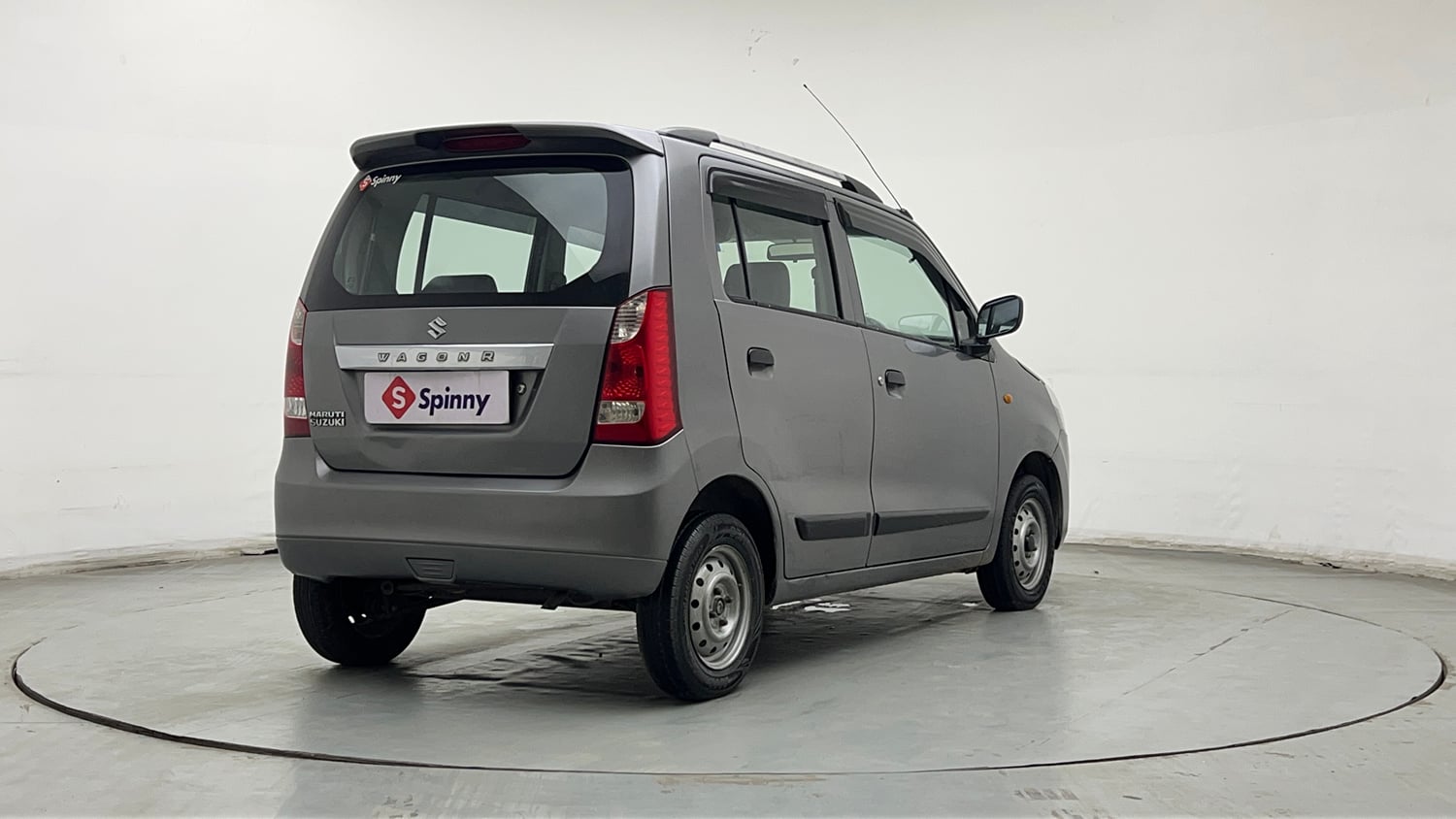 Used 2017 Maruti Suzuki Wagon R 1.0 LXI CNG (outside fitted) Cng Manual exterior RIGHT REAR CORNER VIEW